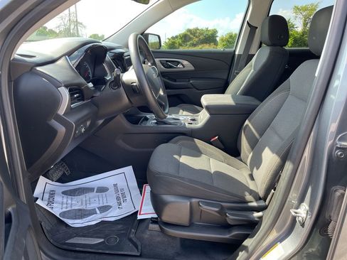 Used 2020 Chevrolet Traverse LS FWD image 10