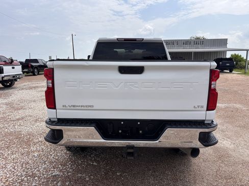 Used 2020 Chevrolet Silverado 2500 LTZ AWD/4WD image 4