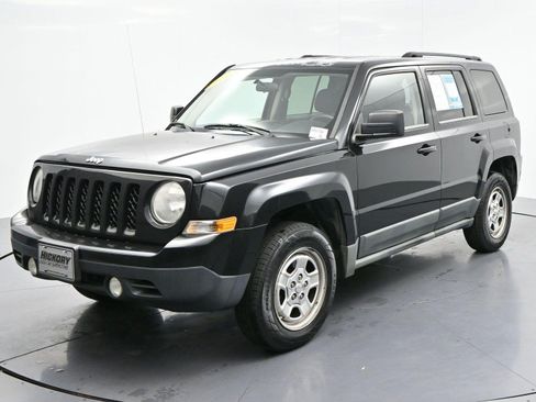 Used 2011 Jeep Patriot Sport w/ PWR Value Group AWD/4WD image 3