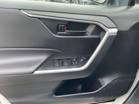 Used 2025 Toyota RAV4 LE image 20