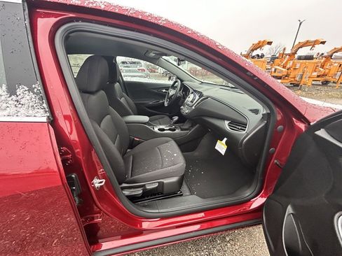 New 2025 Chevrolet Malibu RS image 7