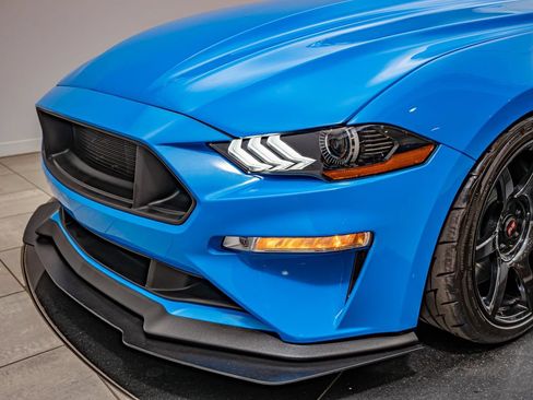 Used 2022 Ford Mustang GT w/ GT Performance Package RWD image 3