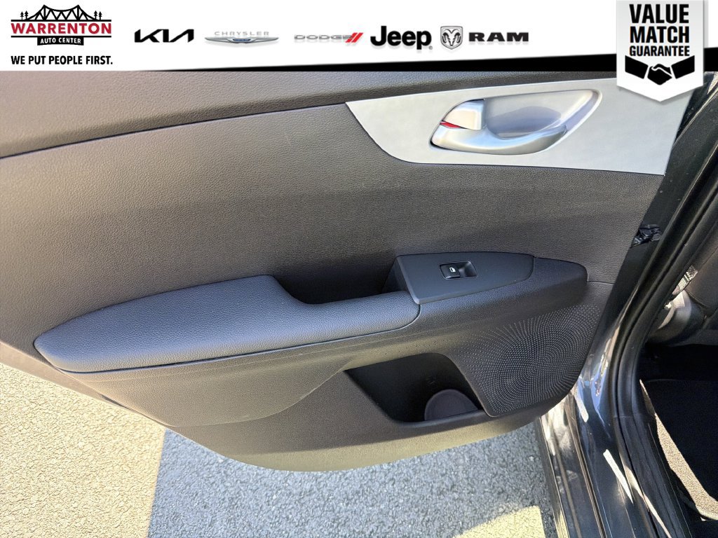 Used 2023 Kia Forte LXS FWD image 14