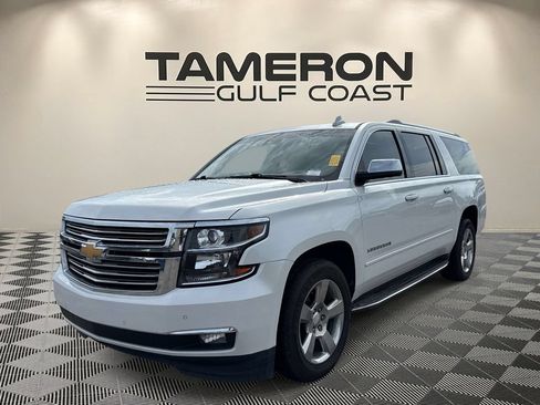 Used 2018 Chevrolet Suburban Premier RWD image 3