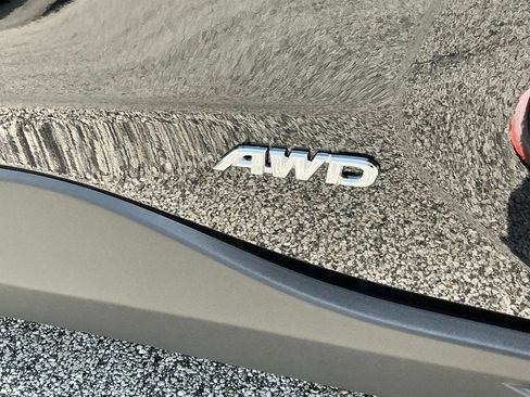 Used 2025 Toyota RAV4 XLE AWD/4WD image 23