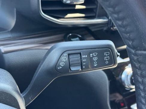 Used 2023 Ford Explorer Limited RWD image 28