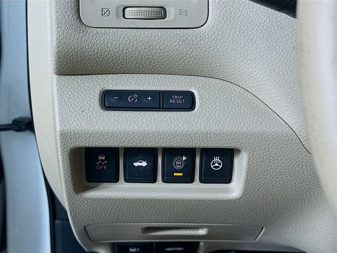 Used 2015 Nissan Altima 2.5 SL w/ Technology Package FWD image 17