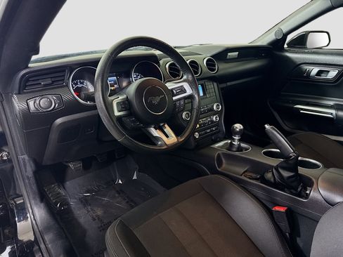 Used 2019 Ford Mustang Coupe image 23