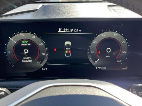 Certified 2025 Nissan Ariya FWD image 25