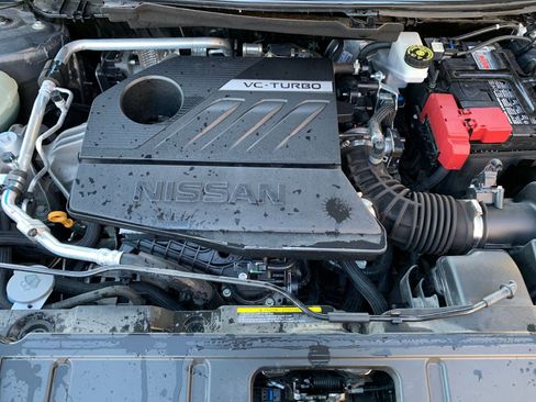 Used 2023 Nissan Rogue SV image 32