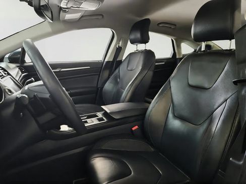 Used 2018 Ford Fusion Titanium AWD/4WD image 7