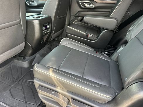 Used 2024 Chevrolet Tahoe Premier w/ Premium Package RWD image 12