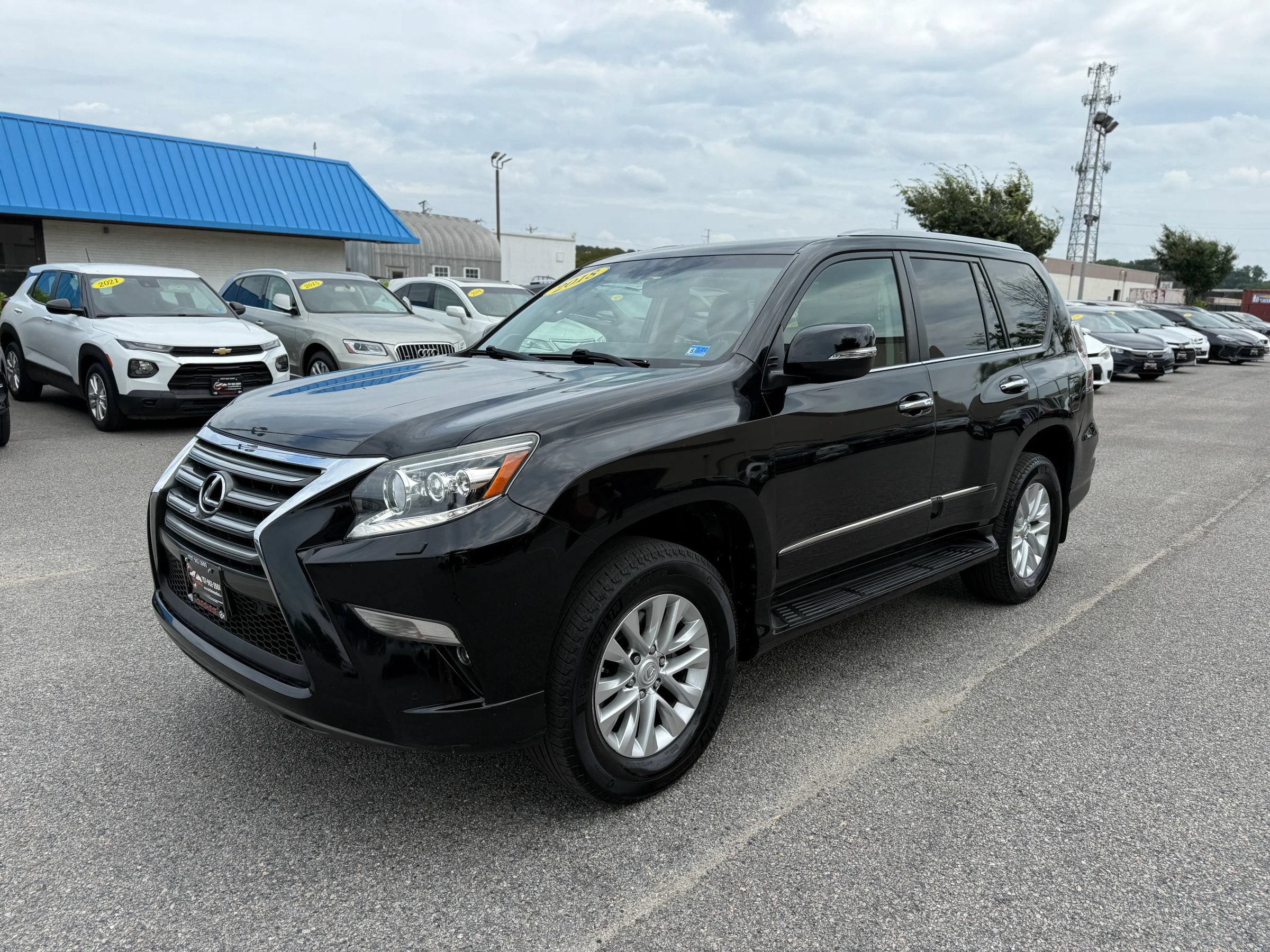 Used 2018 Lexus GX 460 Premium w/ Premium Package AWD/4WD image 4
