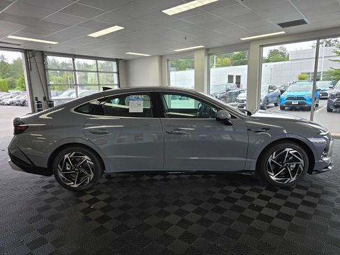 New 2026 Hyundai Sonata SEL AWD/4WD image 2