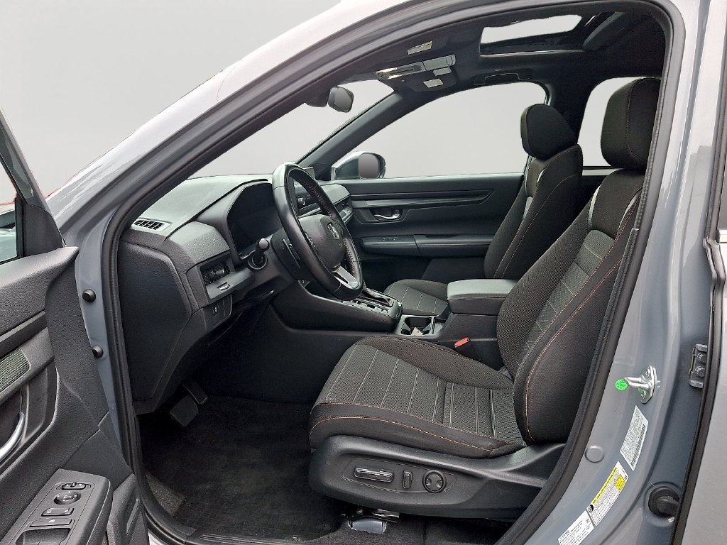 Used 2025 Honda CR-V Sport image 14