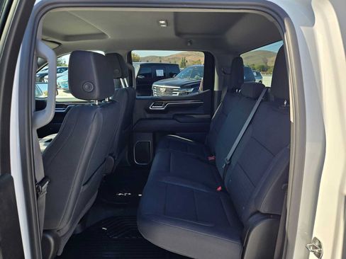 Used 2023 Chevrolet Silverado 1500 LT AWD/4WD image 16