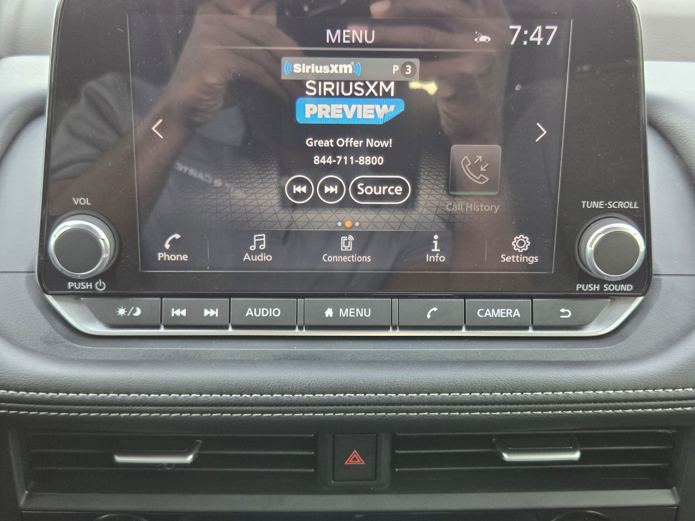 Used 2023 Nissan Rogue SV FWD image 13