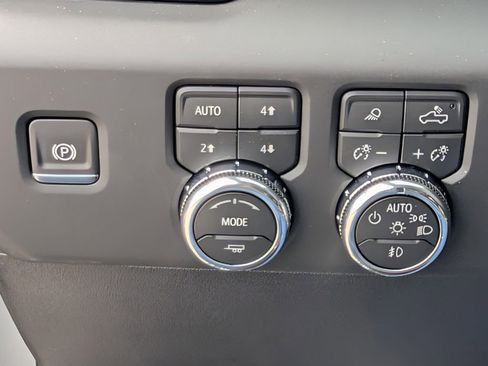 New 2026 GMC Sierra 2500 Denali Ultimate image 22