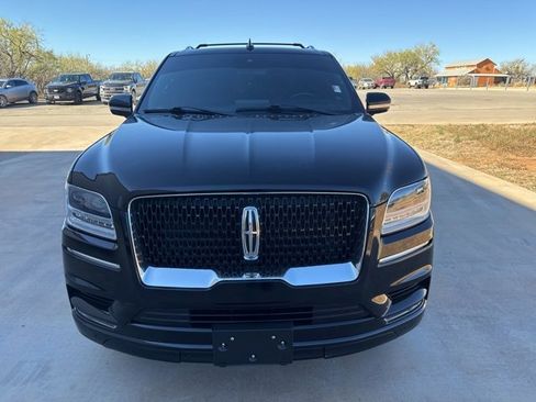 Used 2021 Lincoln Navigator L Reserve image 2