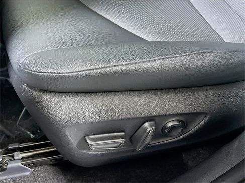 Certified 2025 Toyota Grand Highlander AWD image 17