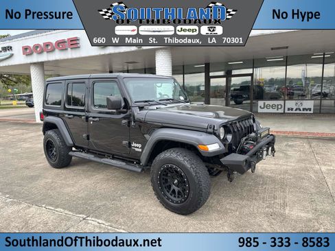 Used 2019 Jeep Wrangler Unlimited Sport image 1