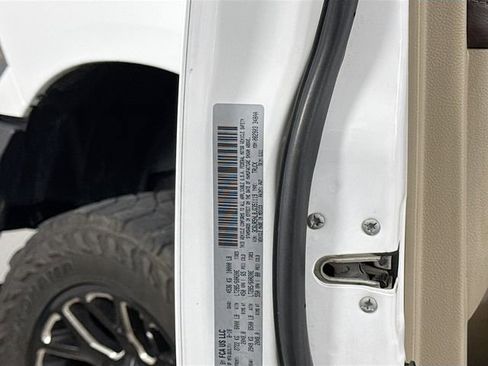 Used 2018 RAM 2500 Laramie image 31