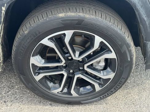 Certified 2023 Jeep Compass Limited AWD/4WD image 9