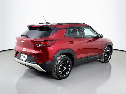 Used 2023 Chevrolet TrailBlazer LT w/ Convenience Package FWD image 9