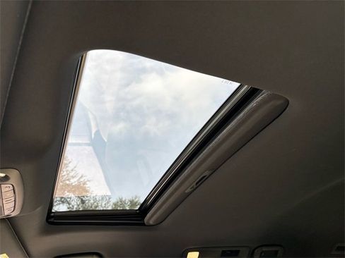 Used 2024 INFINITI QX80 Sensory w/ All-Season Package image 12