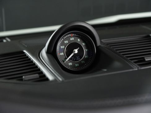 Used 2023 Porsche 911 Sport Classic RWD image 9