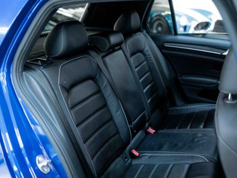 Used 2018 Volkswagen Golf R 4-Door image 74