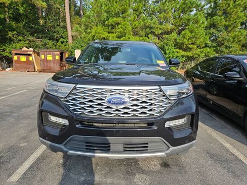 Used 2020 Ford Explorer Platinum w/ Premium Technology Package AWD/4WD image 3