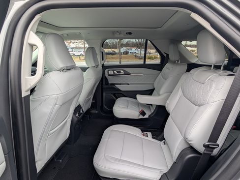 New 2026 Ford Explorer Platinum w/ LUX Leather Package image 12