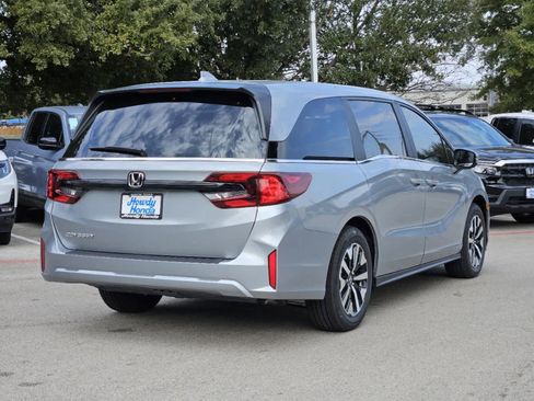 New 2026 Honda Odyssey EX-L image 4