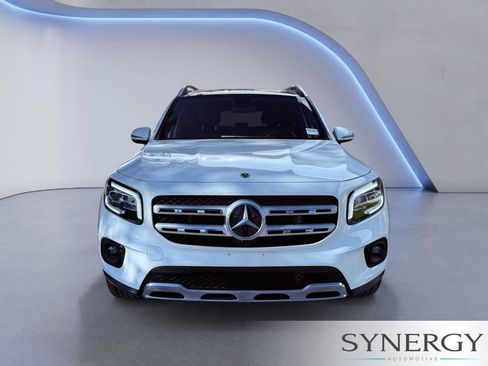 Used 2023 Mercedes-Benz GLB 250 image 3