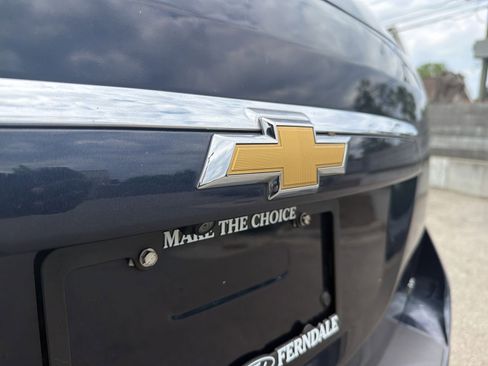 Used 2017 Chevrolet Equinox LT FWD image 14
