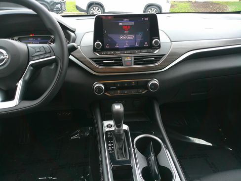 Used 2023 Nissan Altima 2.5 SV image 30