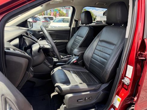 Used 2015 Ford Escape Titanium w/ Equipment Group 301A FWD image 9