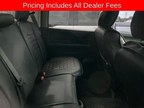 Used 2019 RAM 1500 Express w/ Express Value Package AWD/4WD image 4