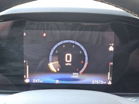 Used 2025 Chevrolet Trax LT w/ LT Convenience Package FWD image 27