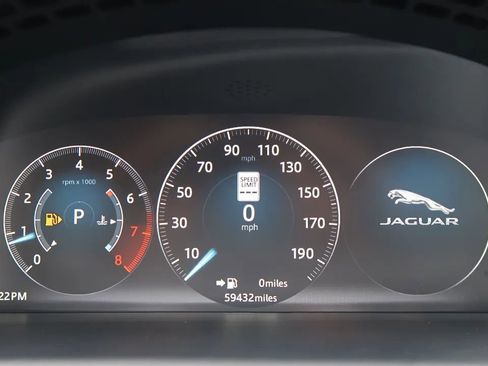 Used 2017 Jaguar XJ R-Sport image 39