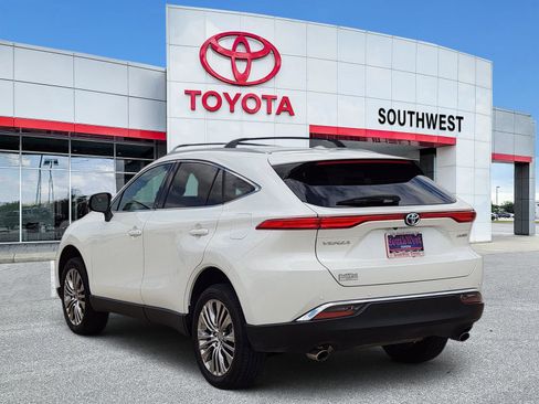 Used 2023 Toyota Venza Limited AWD/4WD image 4