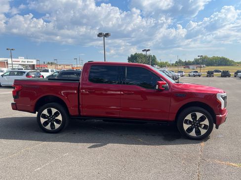 Used 2025 Ford F150 Lightning Platinum AWD/4WD image 4