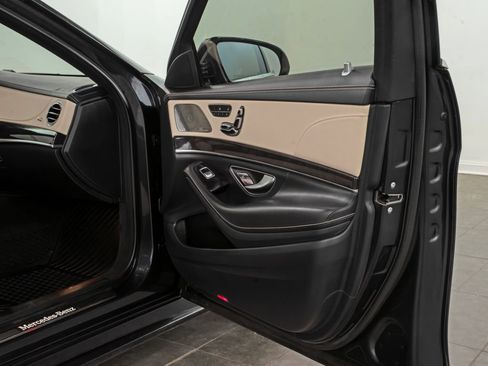 Used 2018 Mercedes-Benz S 560 4MATIC Sedan image 22