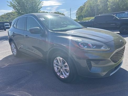 Used 2020 Ford Escape SE image 20