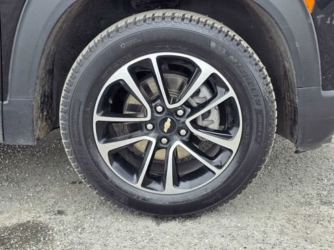 Used 2024 Chevrolet TrailBlazer LT AWD/4WD image 9