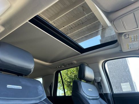 Used 2025 Ford Expedition Max Platinum image 18