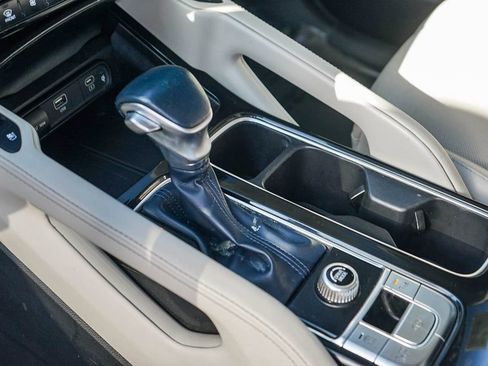 Used 2023 Kia Telluride EX w/ EX Captain's Chair Package FWD image 21