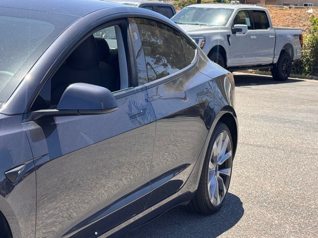 Used 2024 Tesla Model 3 Standard Range RWD image 9