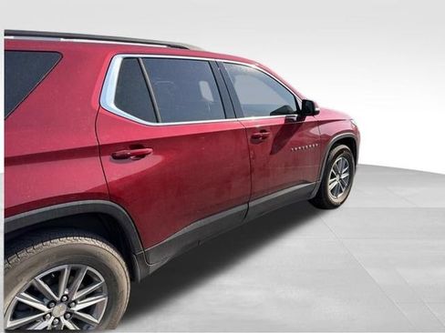 Used 2023 Chevrolet Traverse LT AWD/4WD image 8